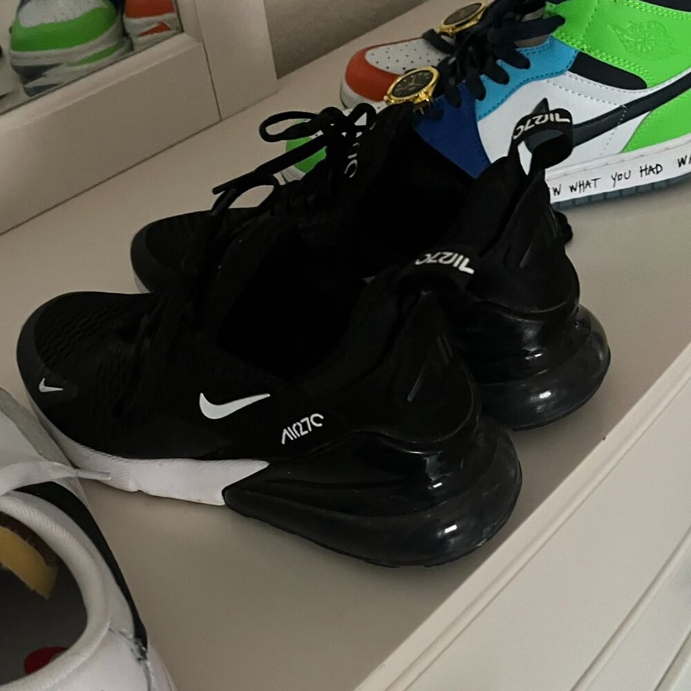 Women's Nike Air Max 270 Shoes Black/White